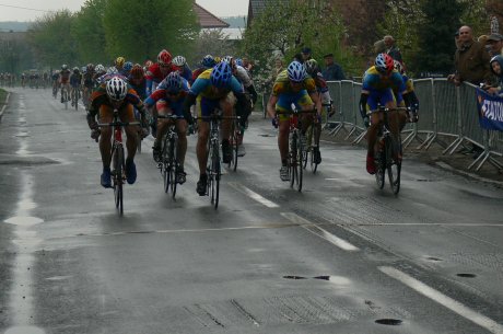 Dominik Oborski (KS PIAST ZPAS WINSAN Nowa Ruda) wygrał wyścig