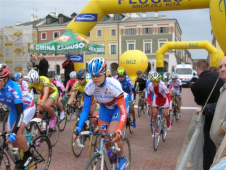 Etapowy wyścig kolarski kobiet w Zamościu wygrała Maja Włoszczowska.