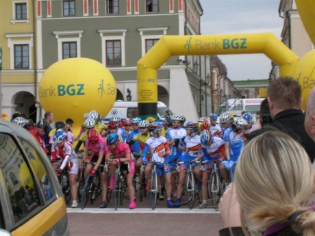 Etapowy wyścig kolarski kobiet w Zamościu wygrała Maja Włoszczowska.